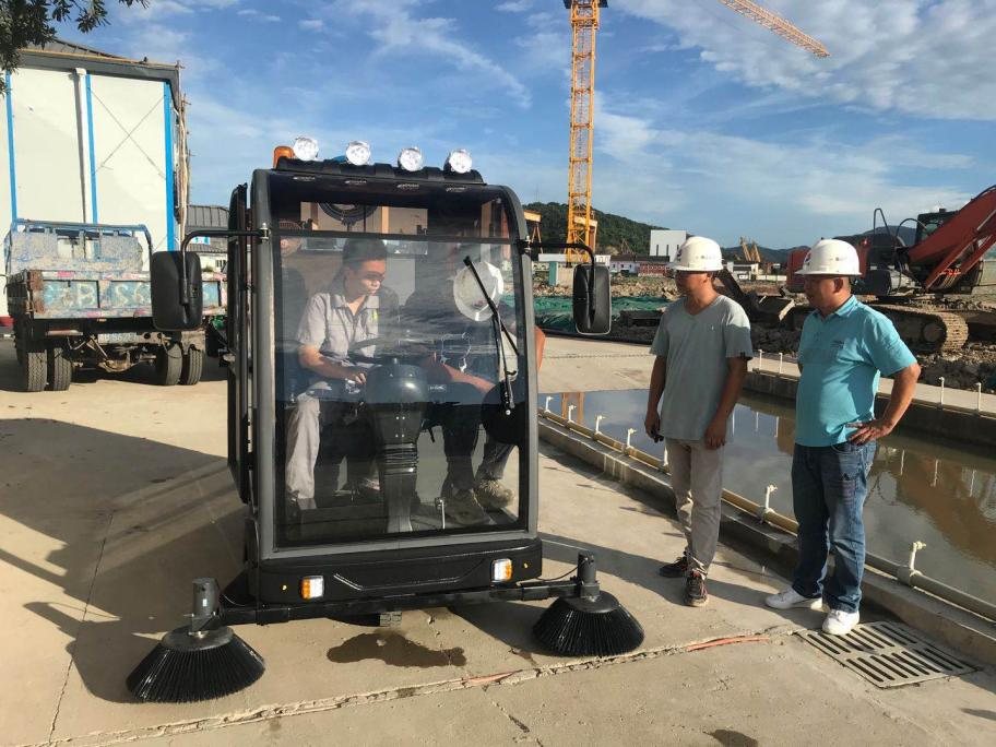 山南龙泉市清扫车